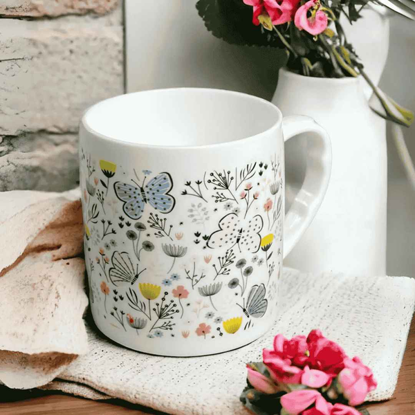 Elegant Plastic Tea Mug - Durable Stylish Tea Cup for Home and Office Use